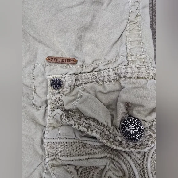 Affliction Y2K Cargo Coatal Detailed Mens Shorts Size 33 Cream Baggy Streetwear - Picture 3 of 14